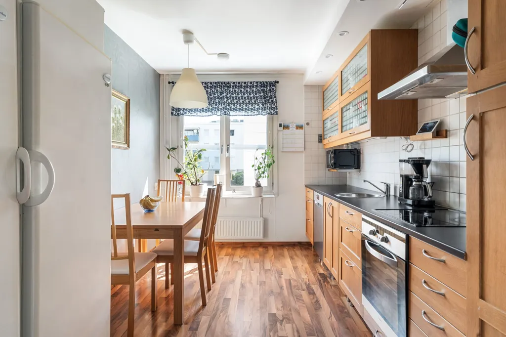 Kitchen - 2.5A Apartment with Balcony in Solbacken