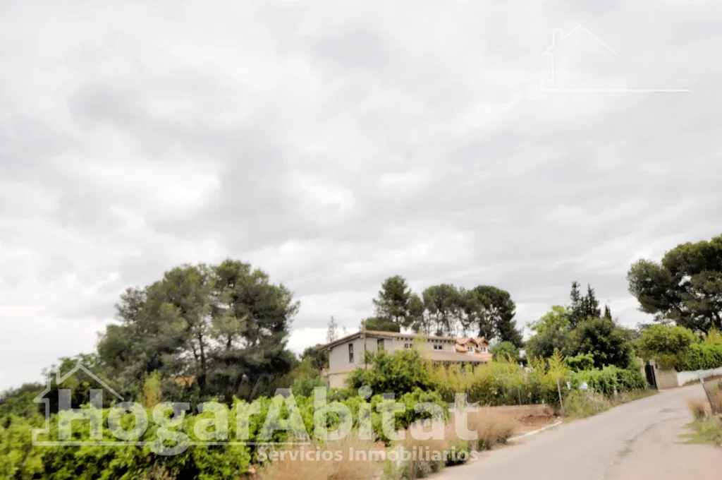 Jardin - Semi-New Chalet with Terrace in Monserrat