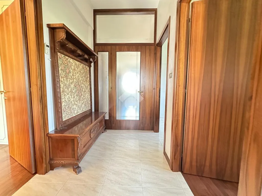 Esik - Panoramic Triplex in Verona Centre