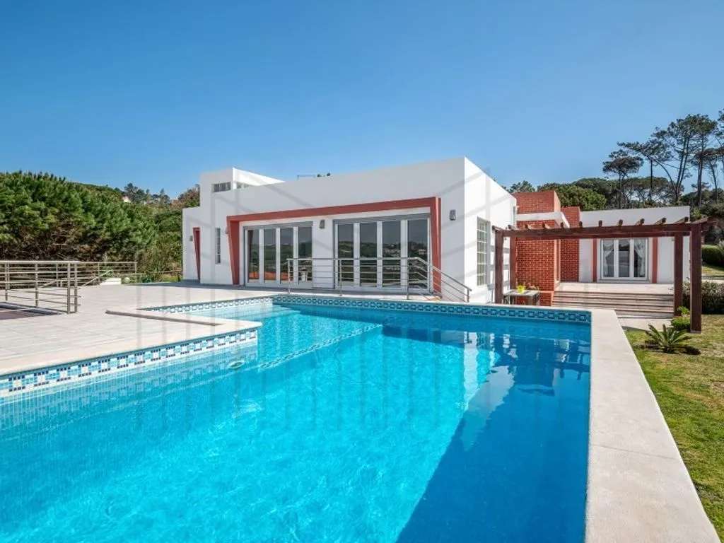 Piscine - Luxury Villa with Ocean Views in Caldas da Rainha