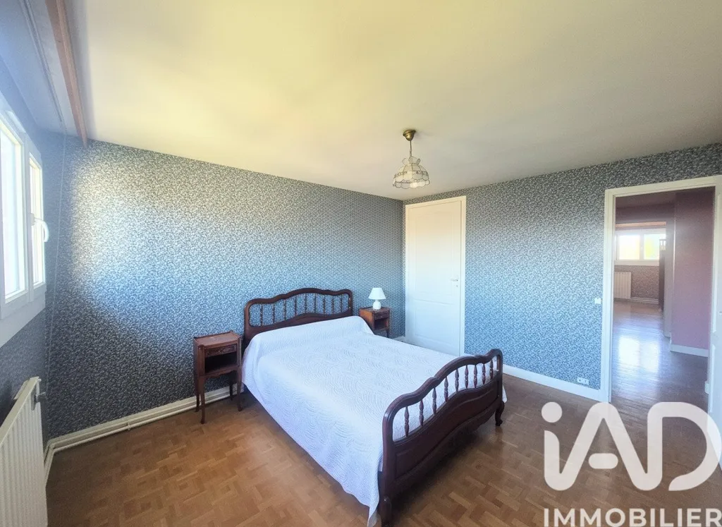 Maison 8 pièces à Sainte-Geneviève-des-Bois