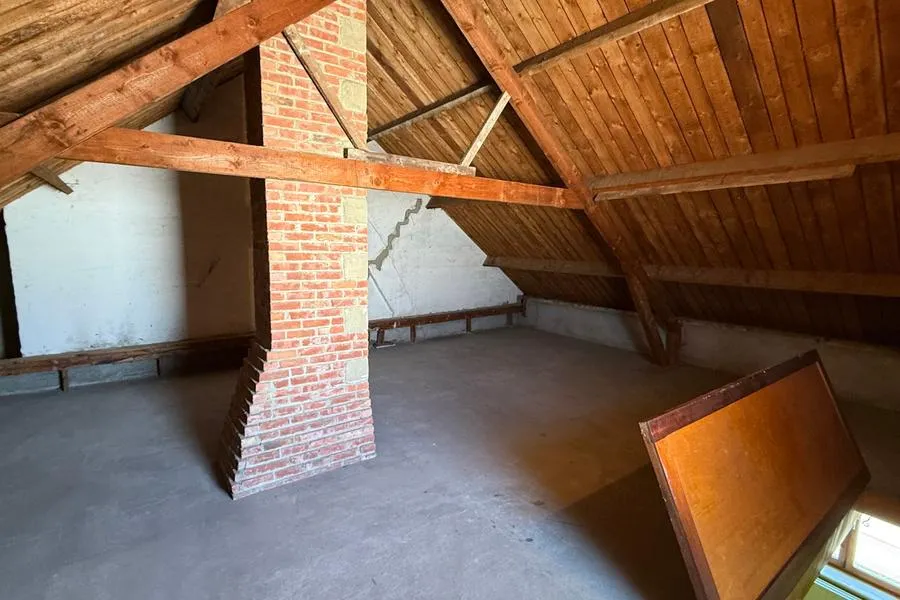 Rooms - Renovatable House with Garden in Baal