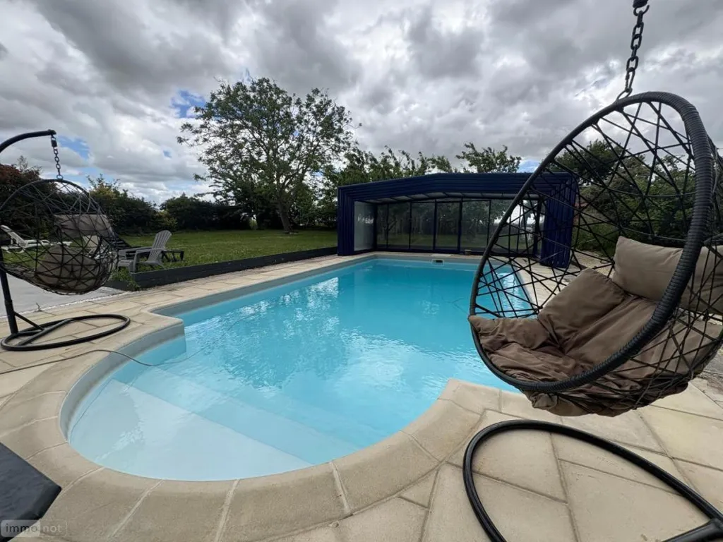 Piscine - Maison avec Piscine et Jardin près de Voves
