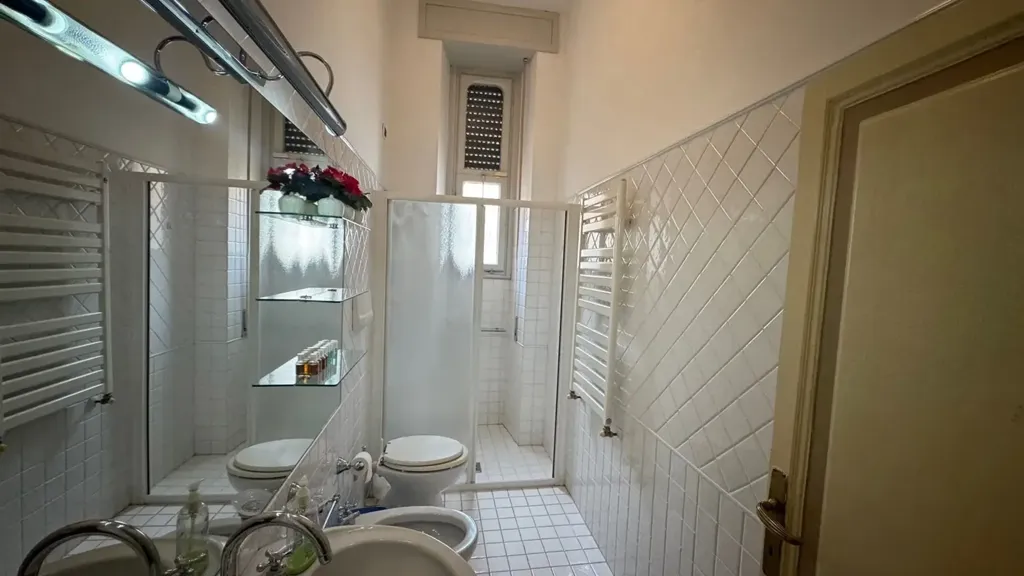 Salles de bain - Fully Furnished Flat in Historic Building, Terni