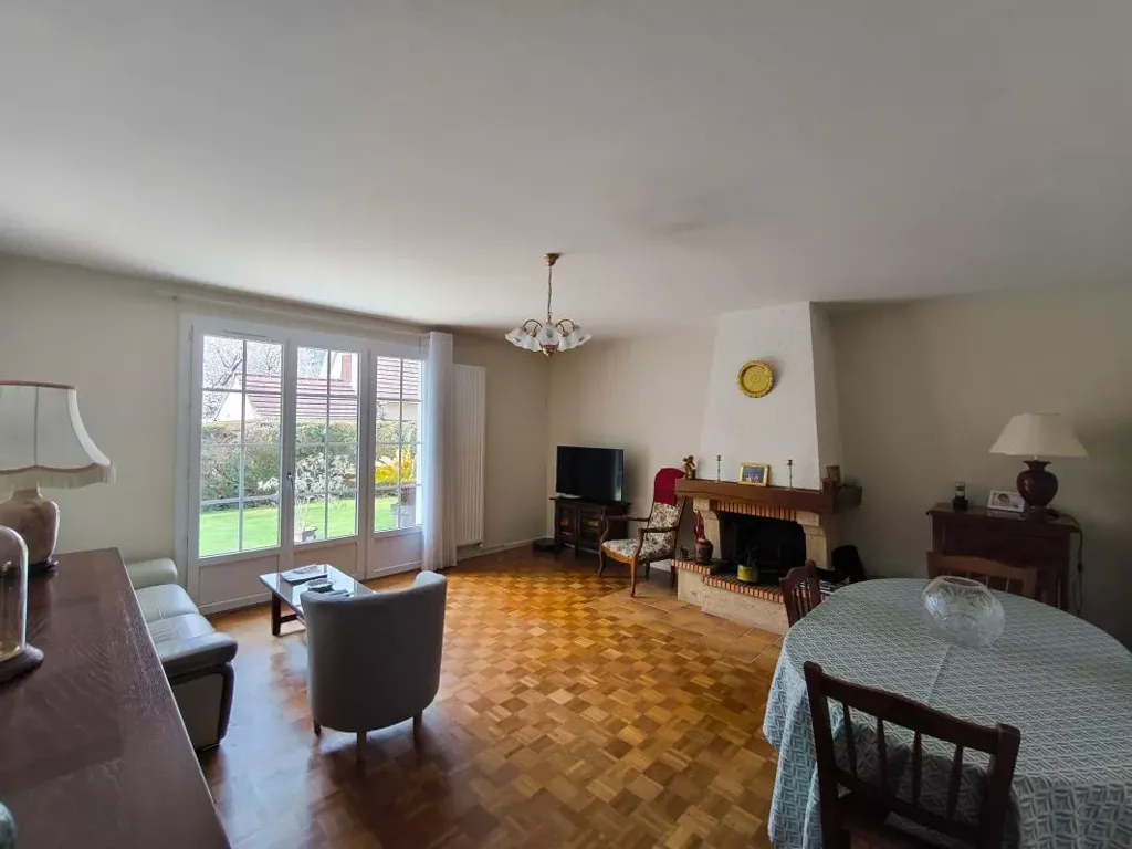 Séjour - Maison avec Terrasse et Garage à Lons