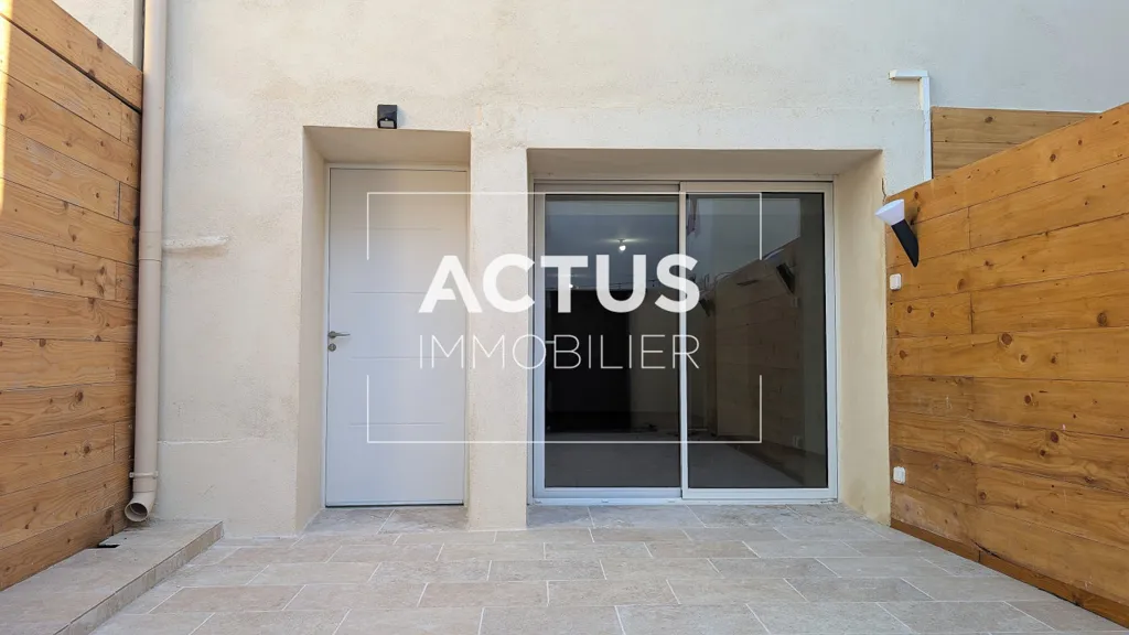 Giardino - Renovated Village House with Courtyard in Eyragues