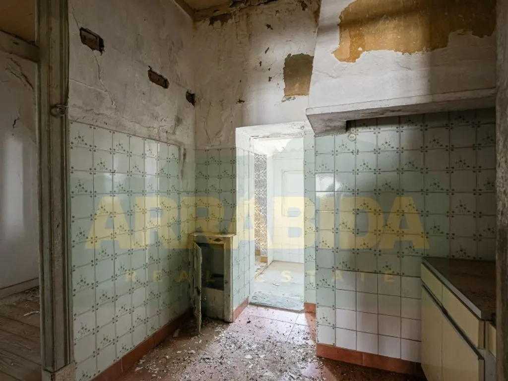 Cuisine - Luxury Apartment Complex for Renovation in Sesimbra