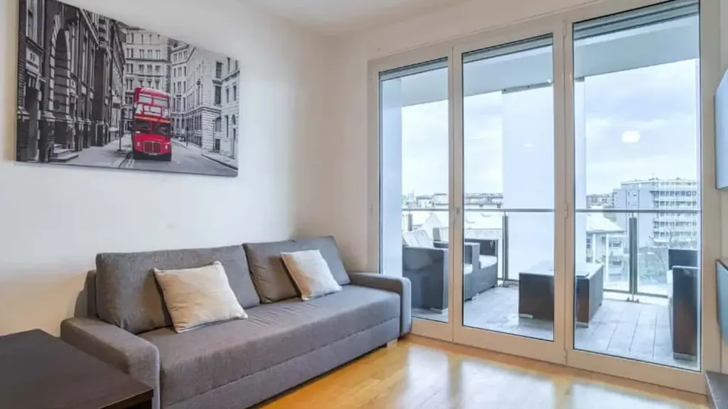 Elutuba - Modern Studio with Terrace near Navigli, Milan