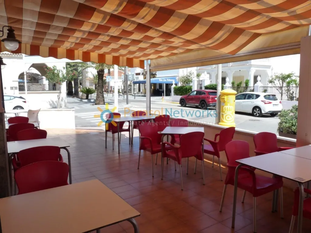 Terrass - Restaurant with Beach Proximity in Piles