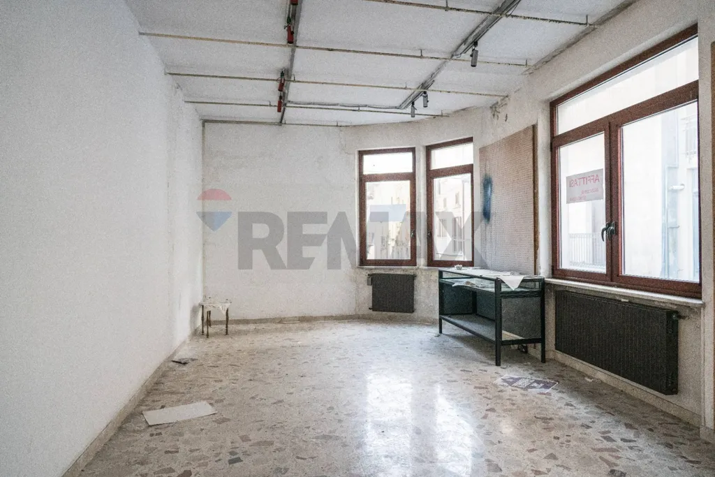 Toad - Commercial Property with Three Floors in Enna Alta