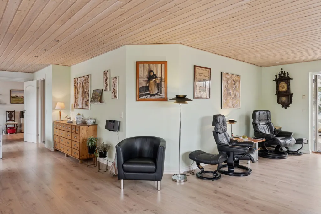 Soggiorno - Well-Built Summerhouse with Garden in Skellet