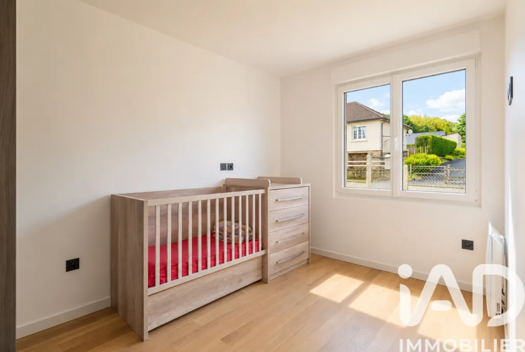 Chambres - Bungalow rénové avec jardin à Savigne-l'Évêque