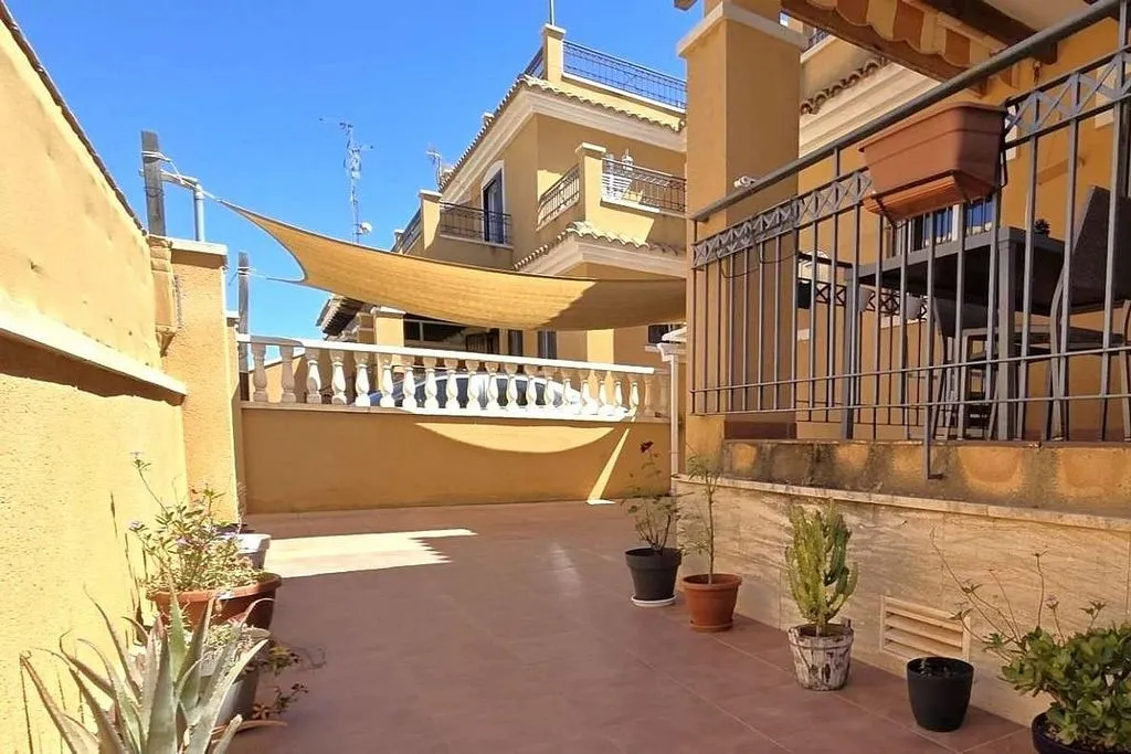 Terrasse - Semi-detached House with Pool in Nueva Torrevieja
