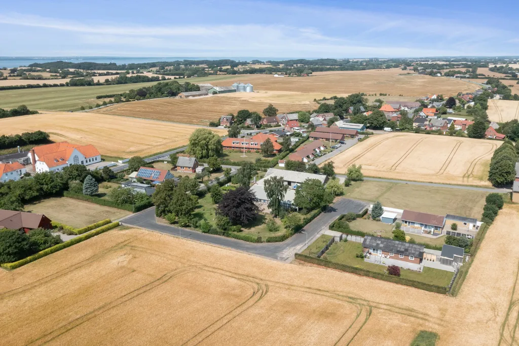 Õhuvaade - Year-Round Plot with 5G Coverage in Tranekær