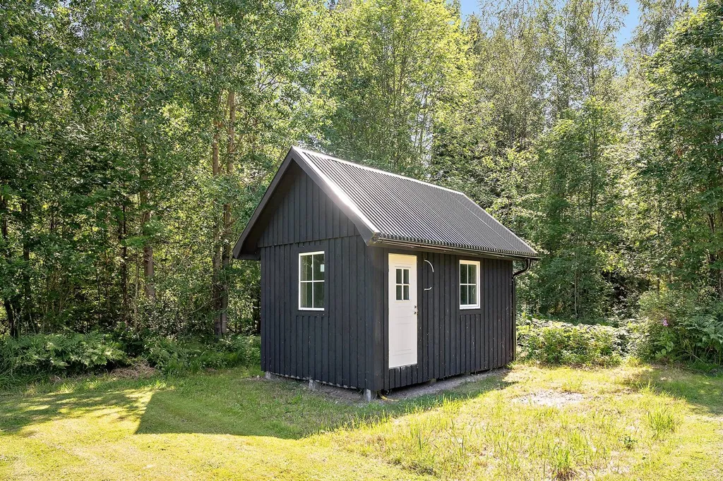Välivaade - 1973 Cottage with Garden on Mårön