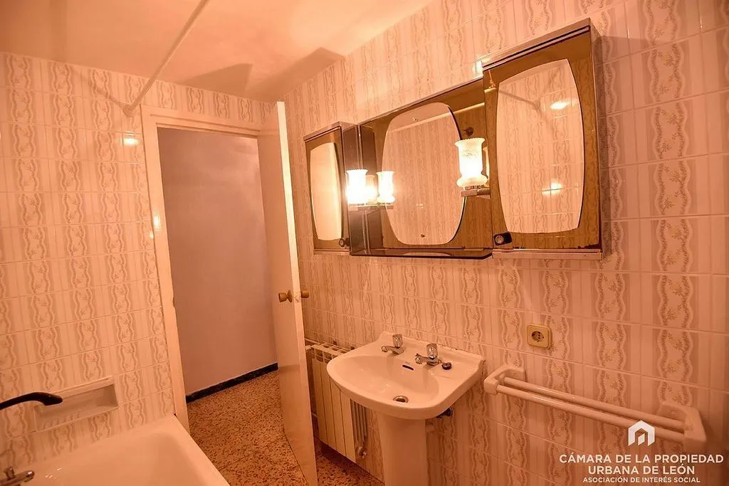 Vannitoad - Bright Apartment with Balcony in El Ejido