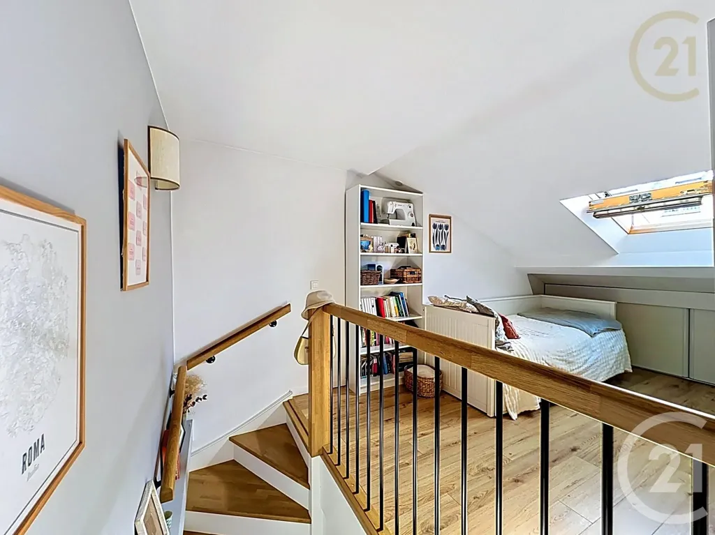 Toad - Charming 4-Bedroom Apartment in Versailles