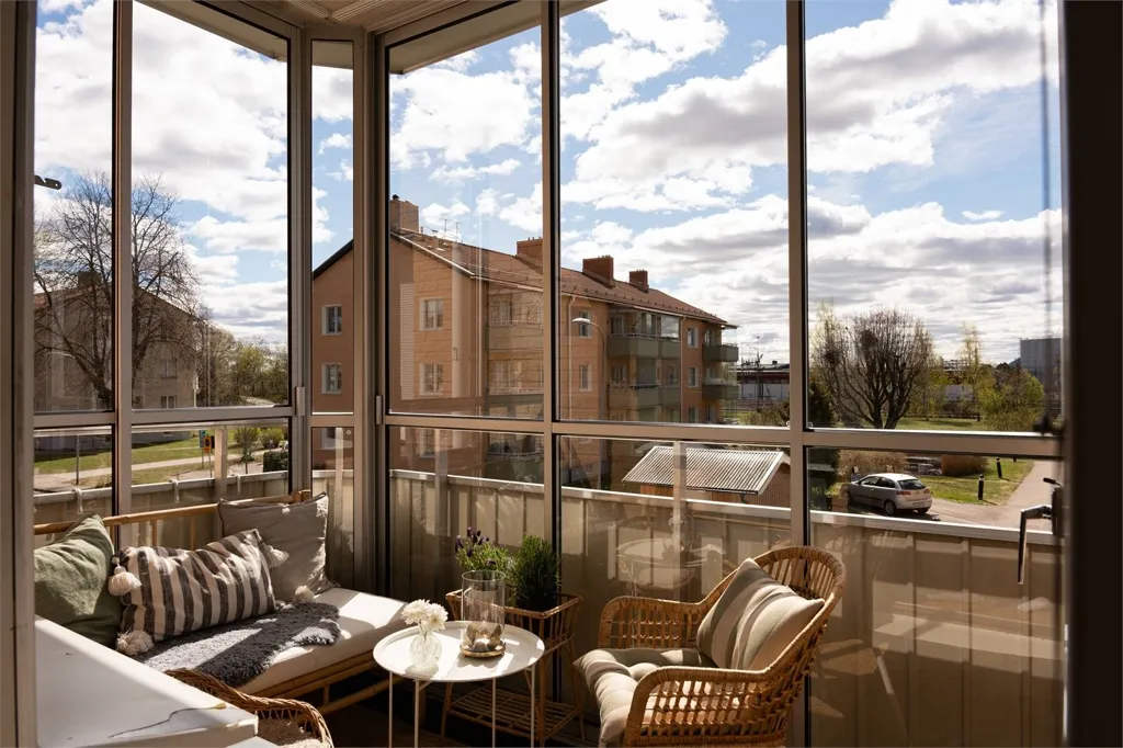 Balcon - Modern Flat with Balcony in Västerås