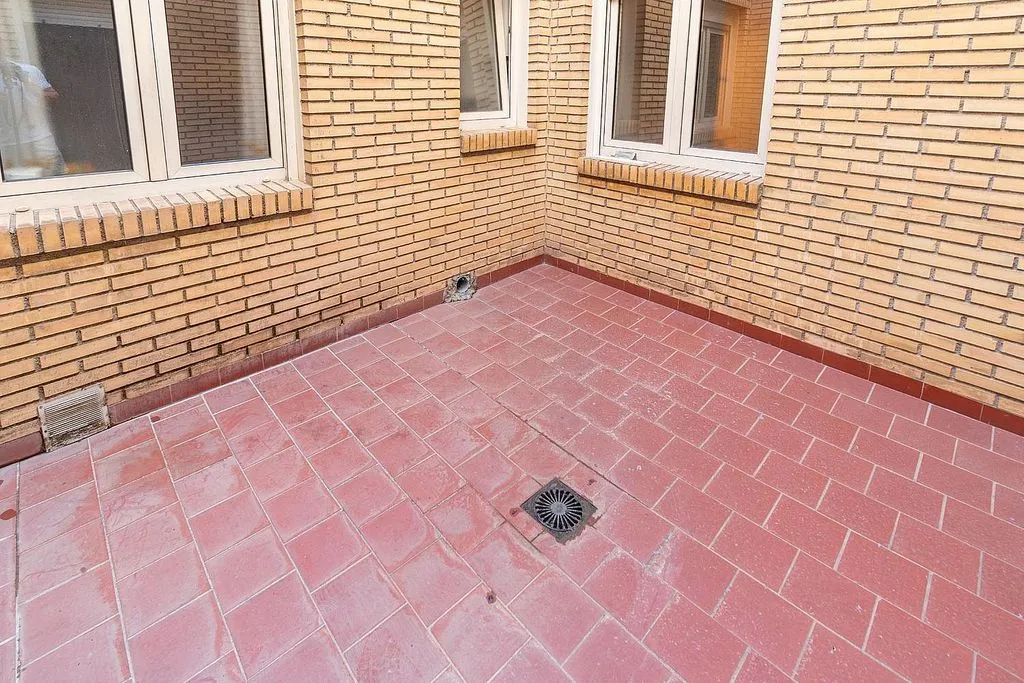 Jardin - Modern Apartment with Balcony in Armilla