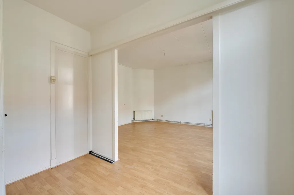 Toad - Charming Two-Bedroom Apartment with Balconies in Amsterdam