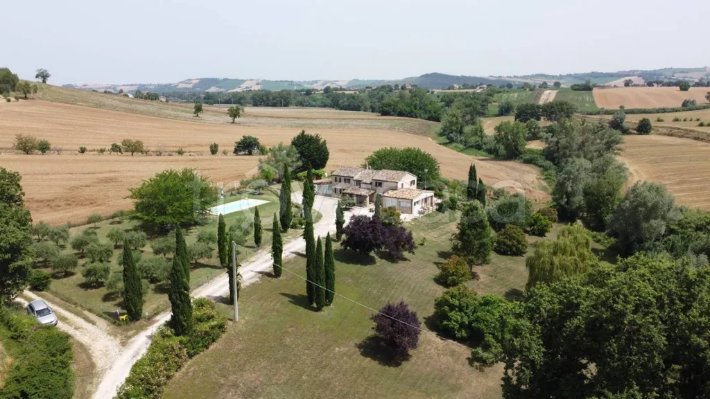 Vista aerea - Rustic Casale with Pool in San Costanzo