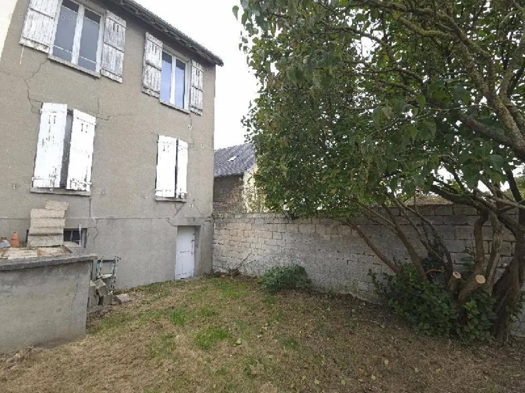 Välivaade - House with Garden in Nogent-Sur-Oise