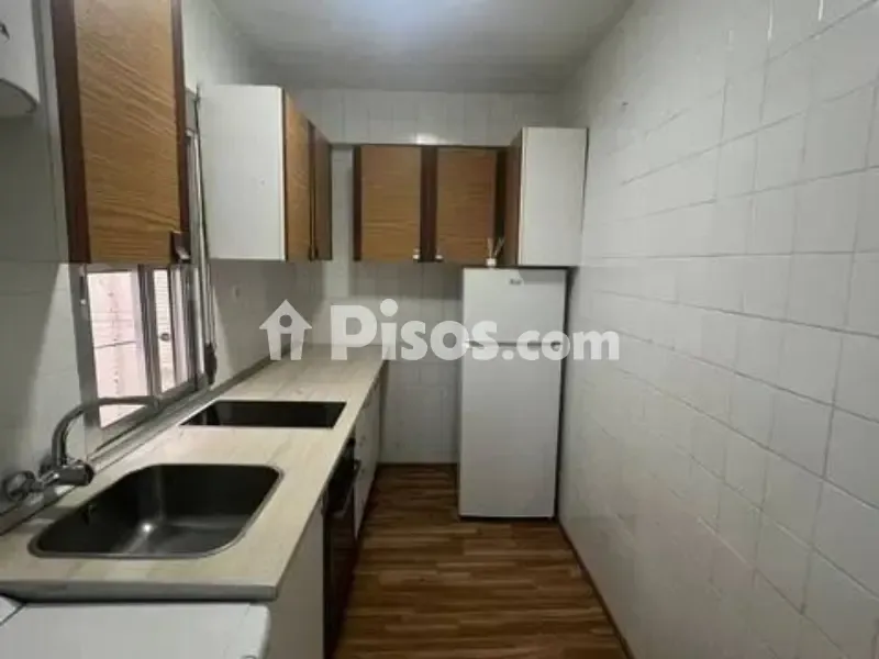 Cuisine - Semi-Reformed Flat in Hospital-Nuevo Centre