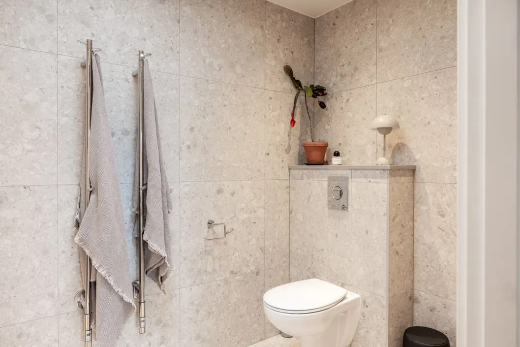 Bagni - Renovated 2-Storey House with Garden in Bellevue