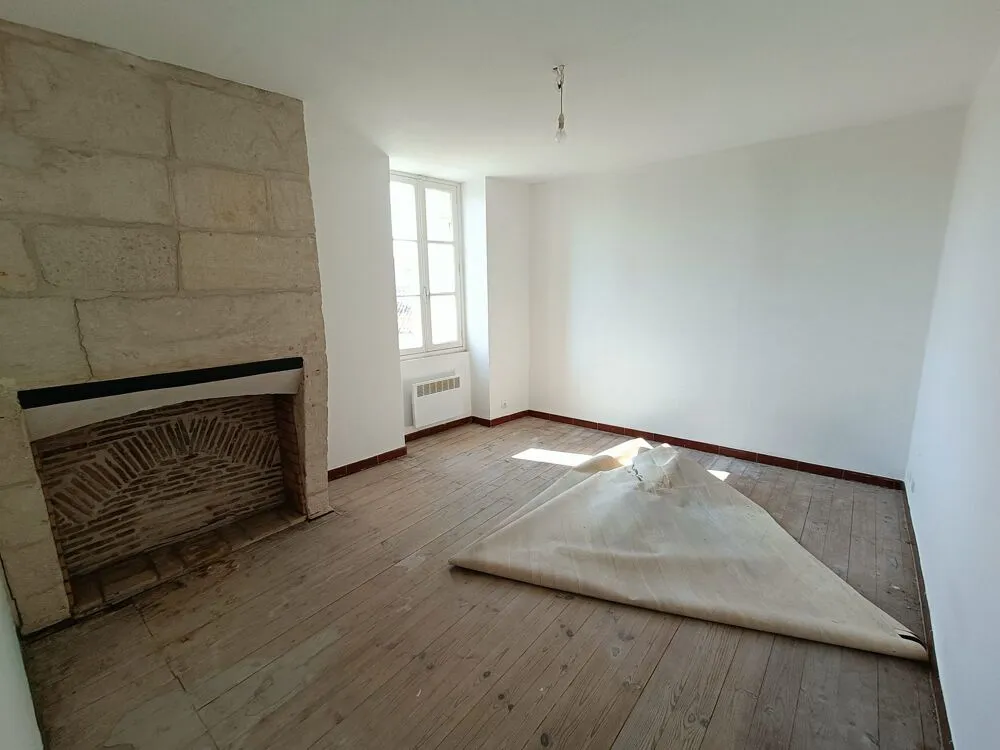 Rooms - 3-Bedroom Apartment in Périgueux Centre