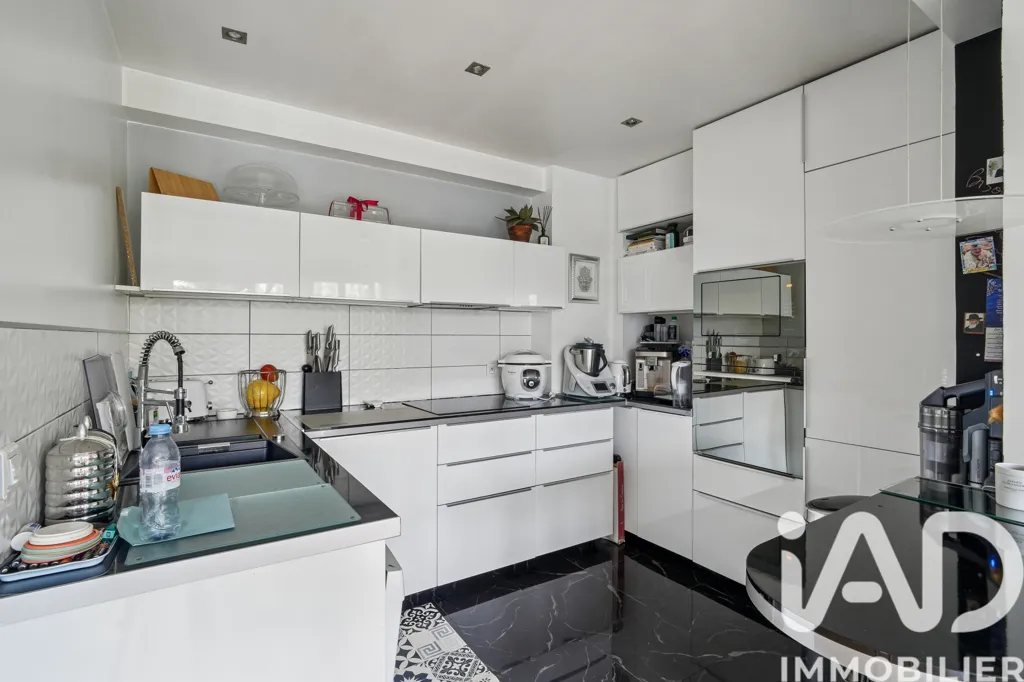 Cuisine - Appartement avec Jardin à Neuilly-sur-Seine
