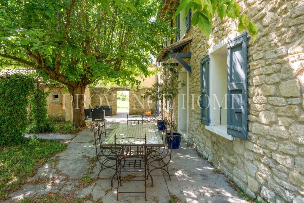Terrass - Rustic Mas with Pool in Provence