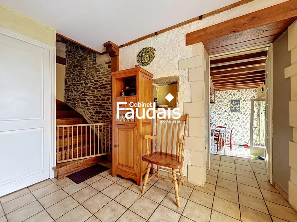 Entrée - Maison en Pierre avec Jardin à Val d'Arry