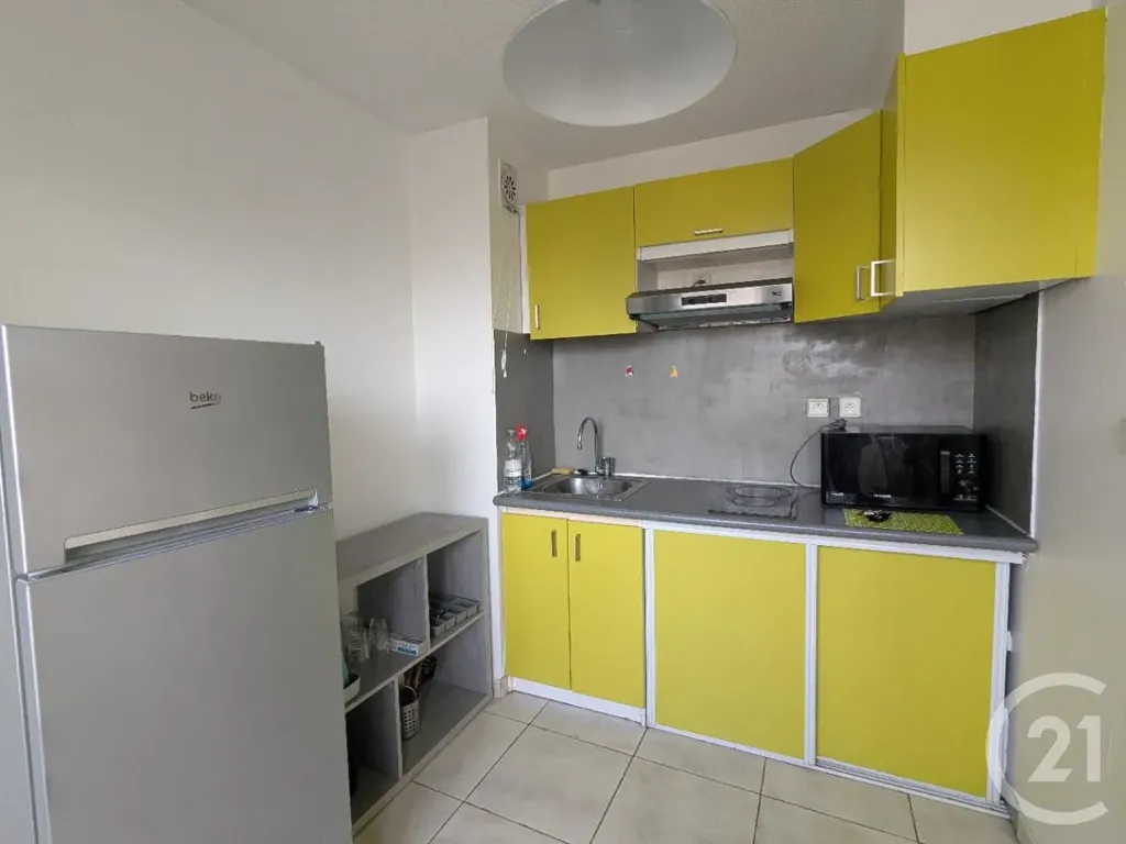 Kitchen - Meubled 2-Bedroom Flat with Balcony in Blagnac