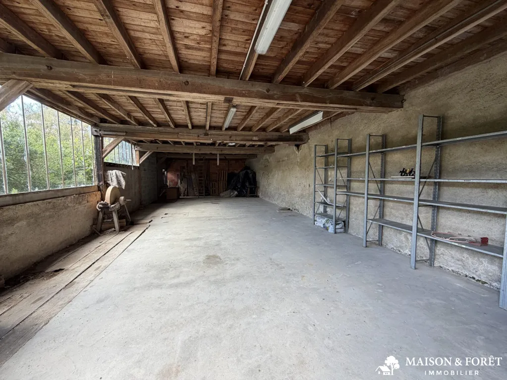 Garage - Charming Village House with Garden in Coullons