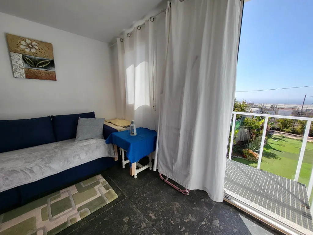 Magamistoad - Detached Villa with Private Garden in Arona