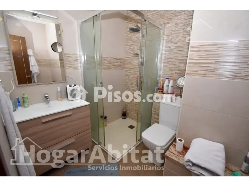 Salles de bain - Reformed Apartment with Balcony on Primado Reig