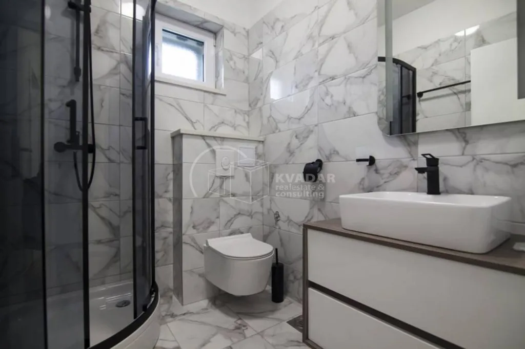 Bagni - Three-Bedroom Apartment with Sea View in Bol