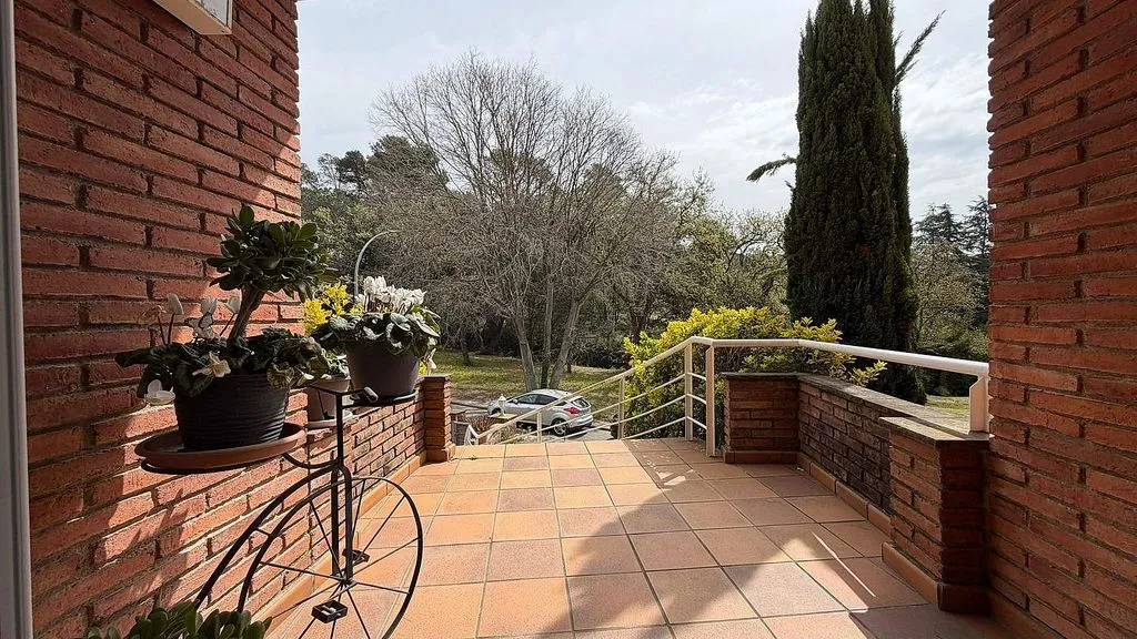 Balcon - Chalet with Pool in Vallromanes