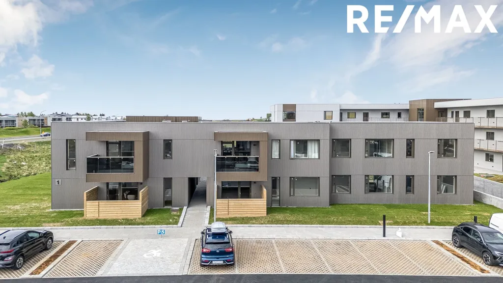 Extérieur - 5-Bed Apartment with Balcony in Álftanes