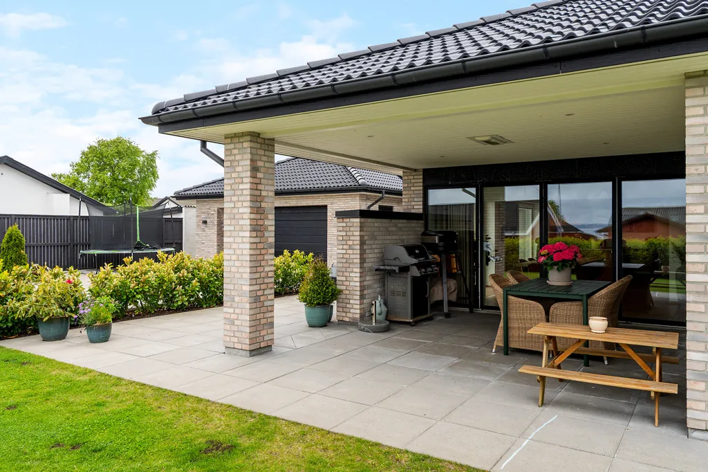 Terrazza - Architect-Designed Villa with South-Facing Terrace in Thisted