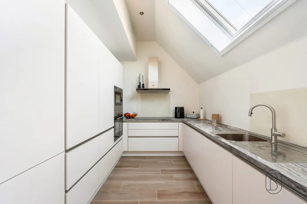 Cuisine - Appartement Récemment Construit avec Balcon à Dottignies