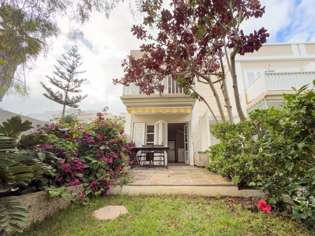 Aed - Corner Semi-detached with Sea View in Bajamar