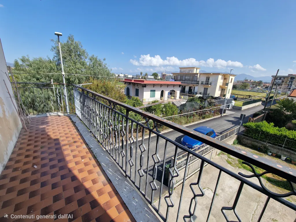 Balcone - Apartment to Renovate in Pompeii