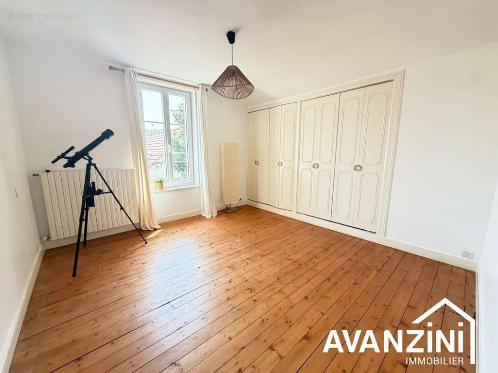 Stanze - Character House with Terrace in Coulommiers