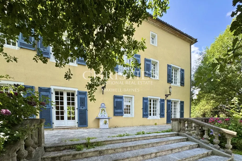 Extérieur - Domaine Historique avec Écuries dans le Périgord Vert