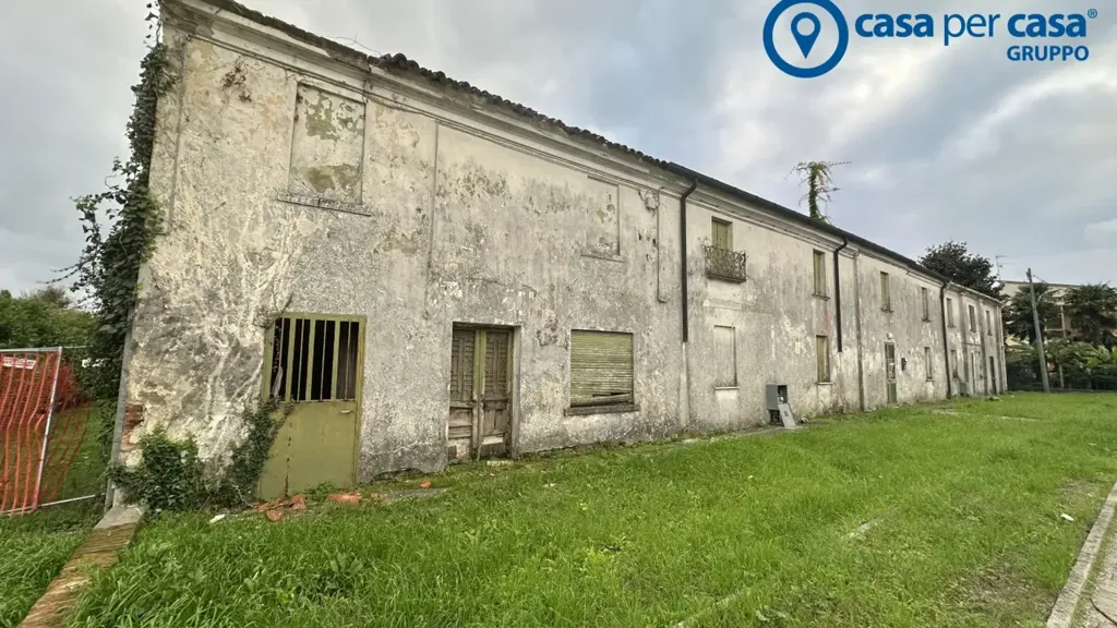 Välivaade - Villa for Conversion in Pontecchio Polesine