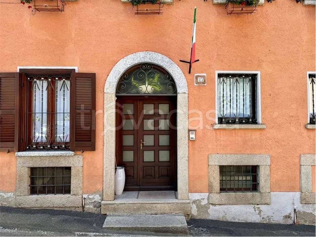 Extérieur - Rustic Semi-detached House with Balcony in Armeno