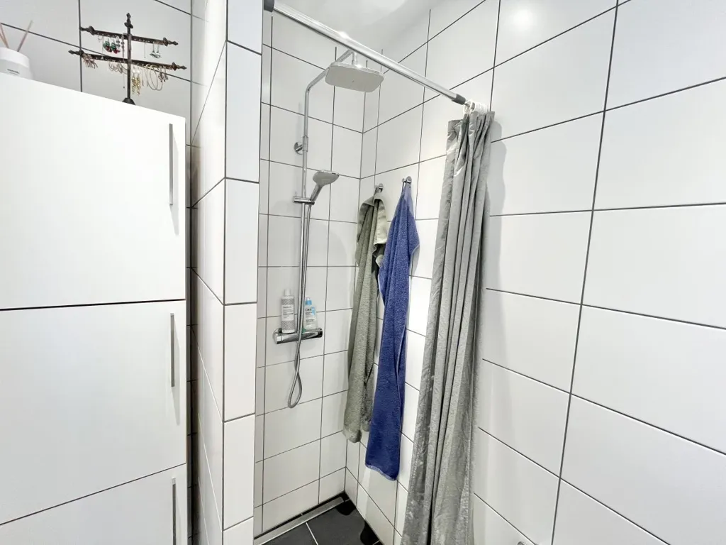 Salles de bain - Modern 2-Bedroom Apartment in Aalborg Centre