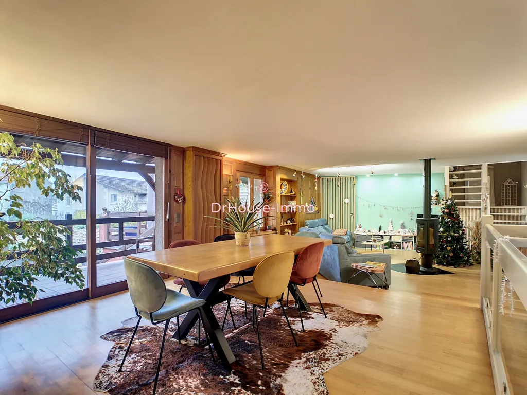 Söögituba - Spacious House with Studio and Garden in Périgueux