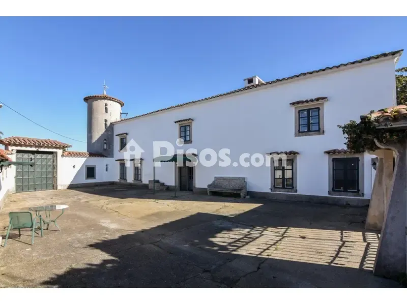 Aed - Historic House with Garden in Dexo